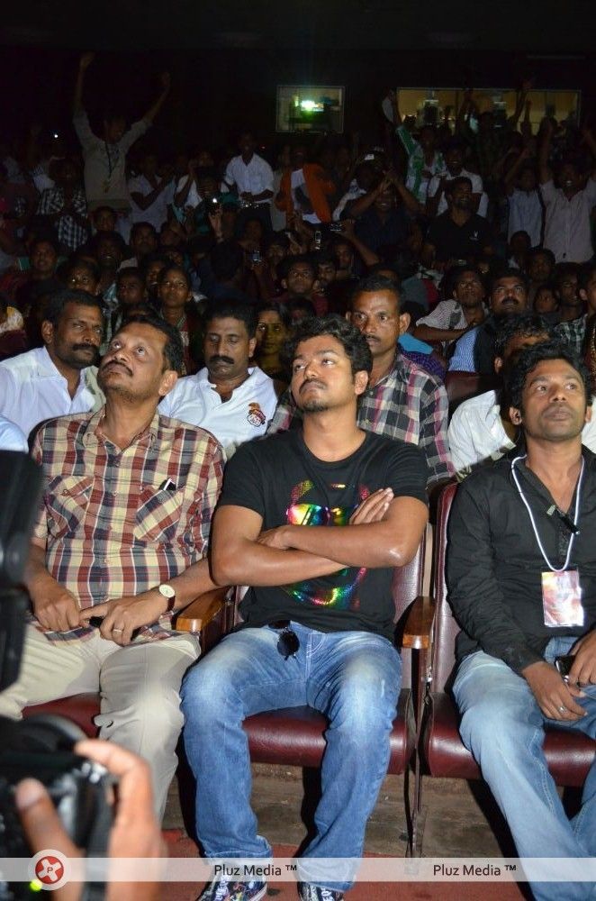 Vijay in kerala to promote velayutham - Pictures | Picture 110085